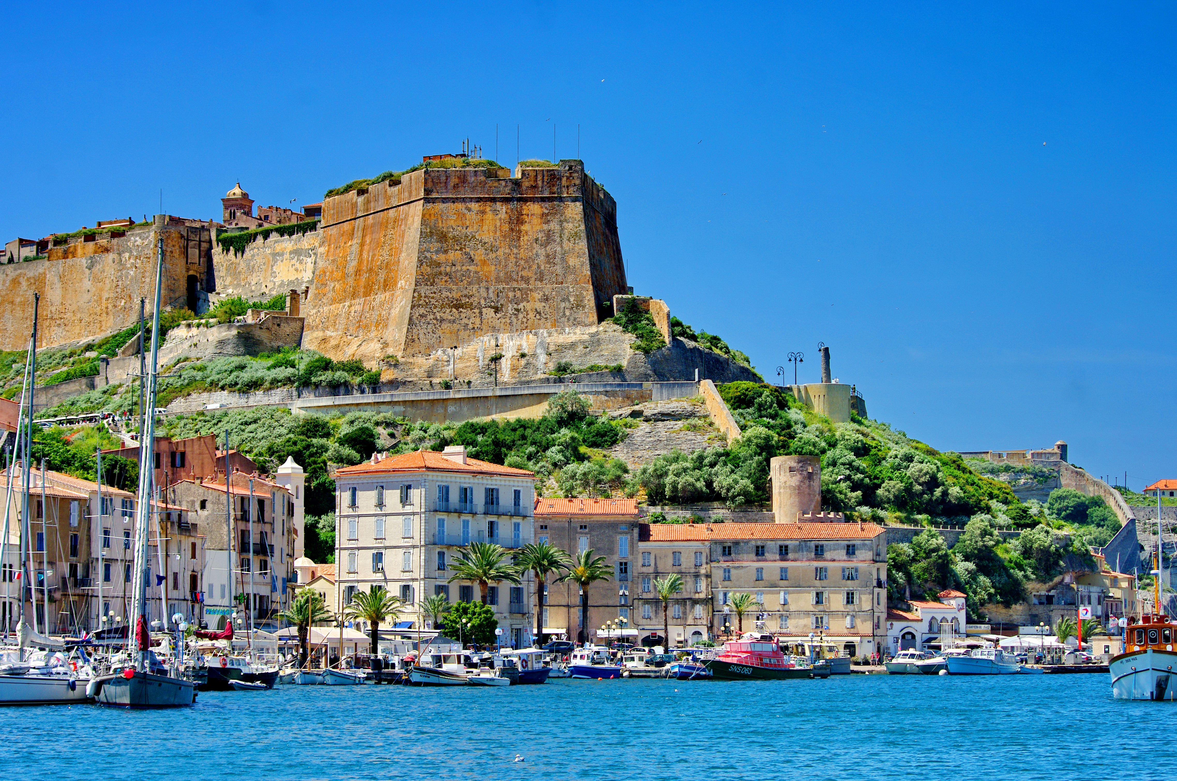 Bonifacio_vieille_ville_marine